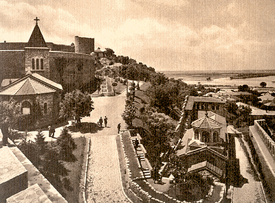 Црква Ружица на Калемегдану (лево), храм српских ратника, година 1926.